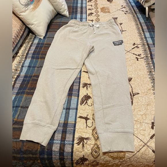 Reebok men’s joggers with patch sweatpants used in good condition size L - Picture 1 of 4